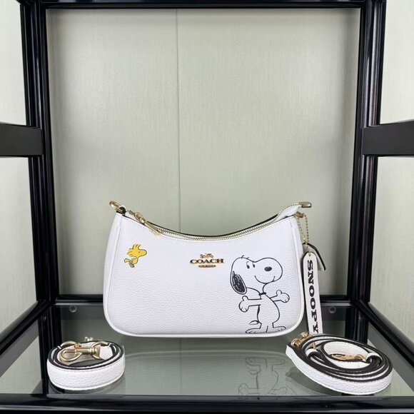 Coach X Peanuts Teri Shoulder Bag With Snoopy - Picture 1 of 8